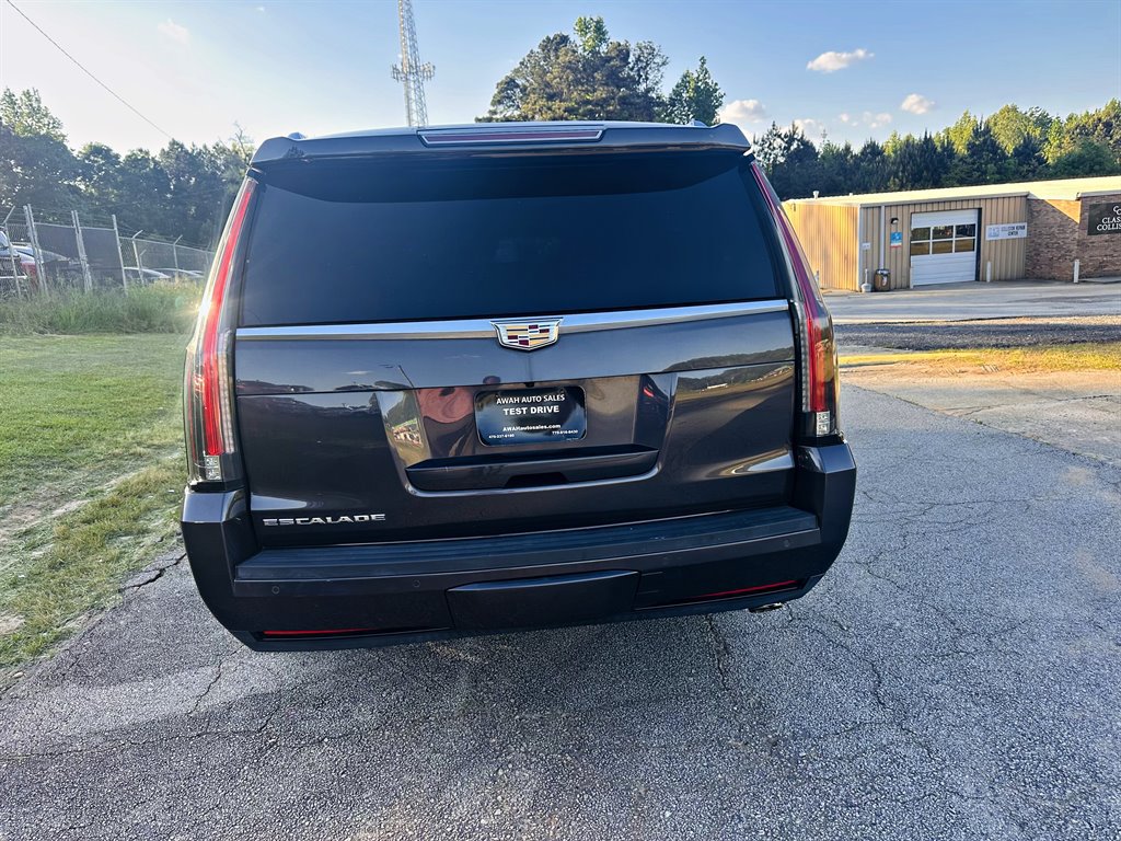 Used 2016 Cadillac Escalade ESV Luxury AWD/4WD image 4