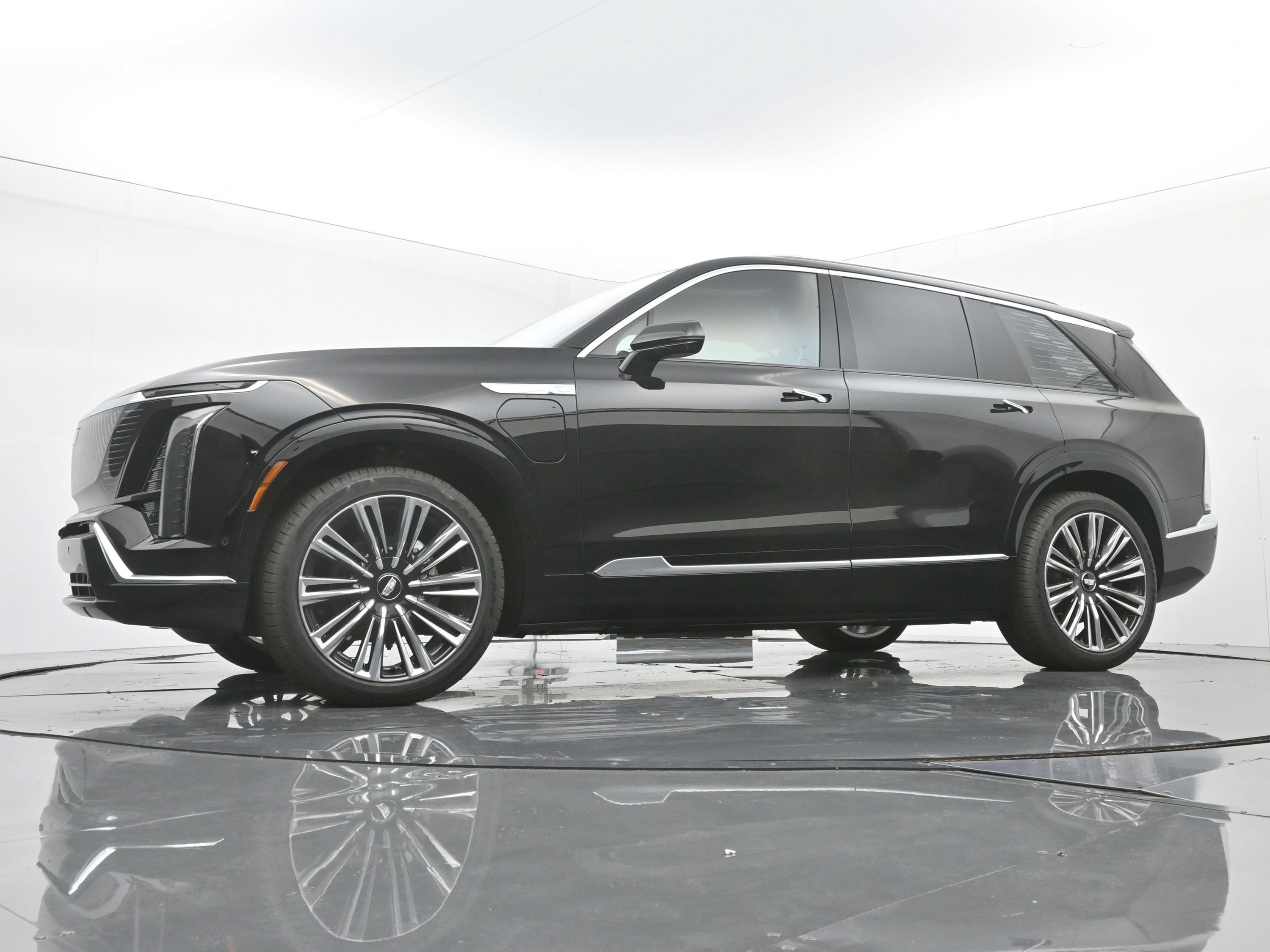New 2026 Cadillac Vistiq Premium Luxury w/ LPO, Floor Liner Package AWD/4WD image 16