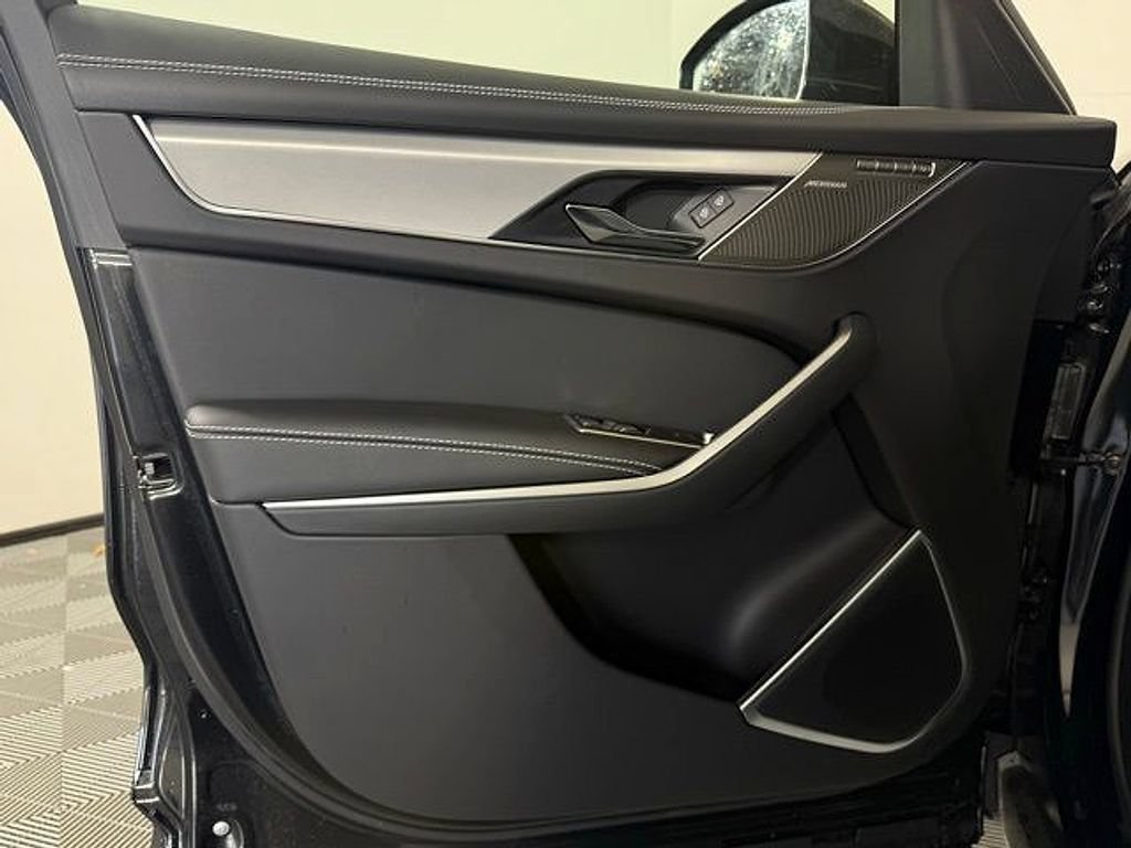 New 2026 Jaguar F-PACE R-Dynamic S AWD/4WD image 25