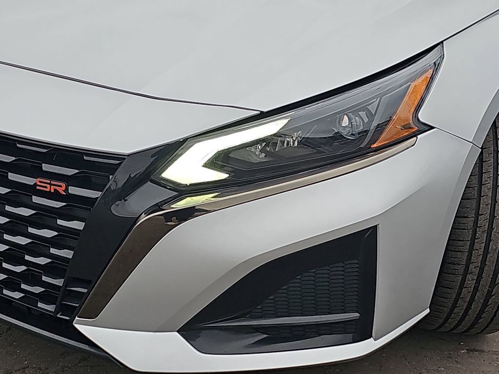 Used 2023 Nissan Altima 2.5 SR image 33