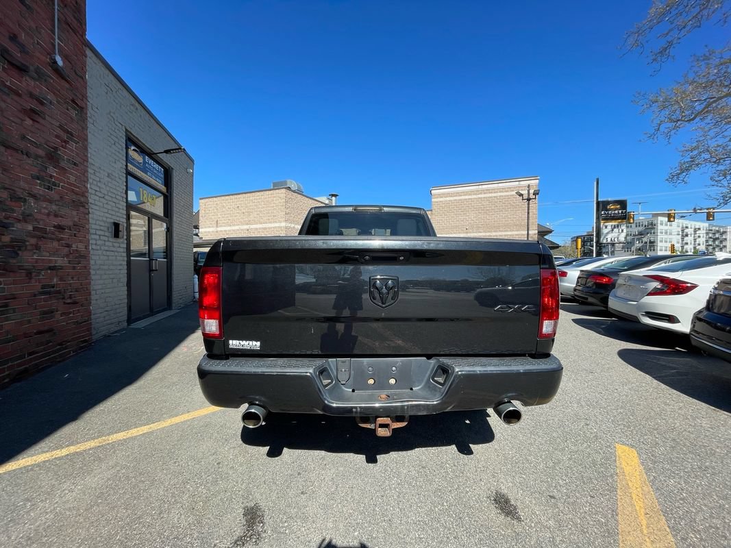 Used 2016 RAM 1500 Express w/ Black Ram 1500 Express Group AWD/4WD image 5