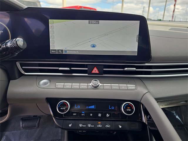 Used 2023 Hyundai Elantra SEL w/ Convenience Package image 17