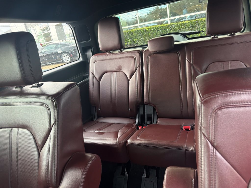 Used 2022 Ford Expedition Limited AWD/4WD image 8
