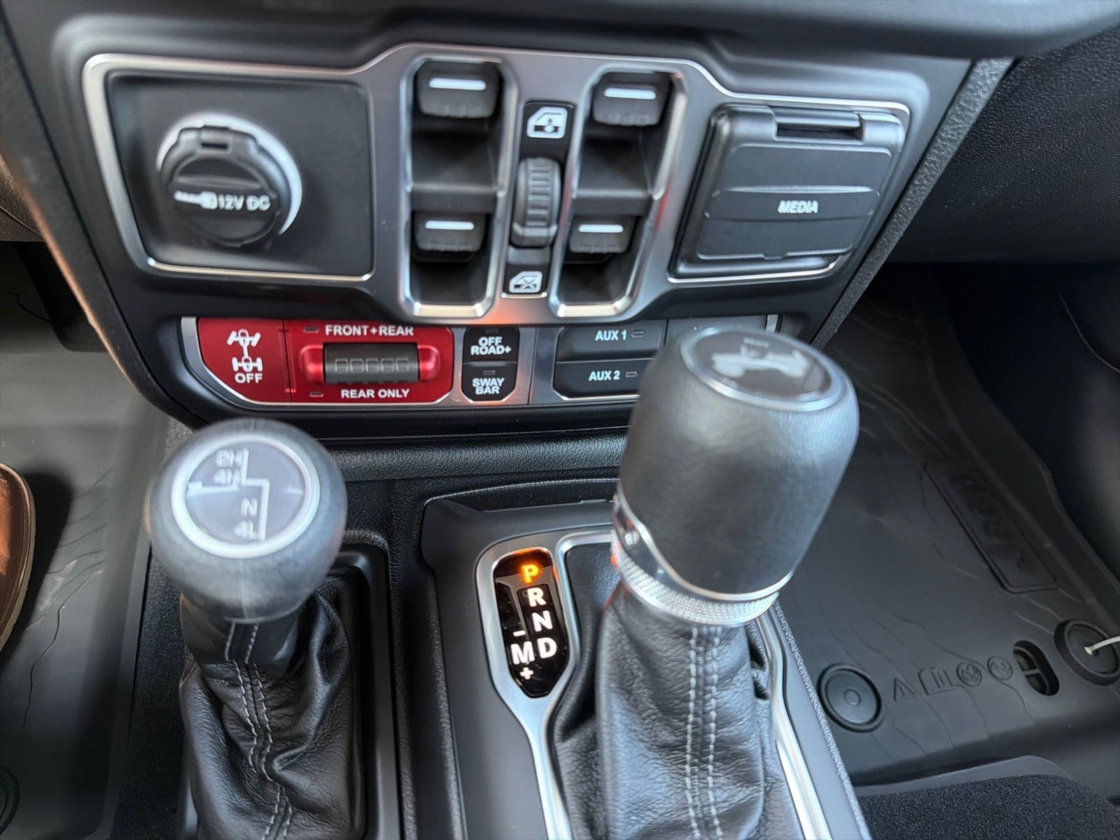 New 2026 Jeep Wrangler Unlimited Rubicon AWD/4WD image 29