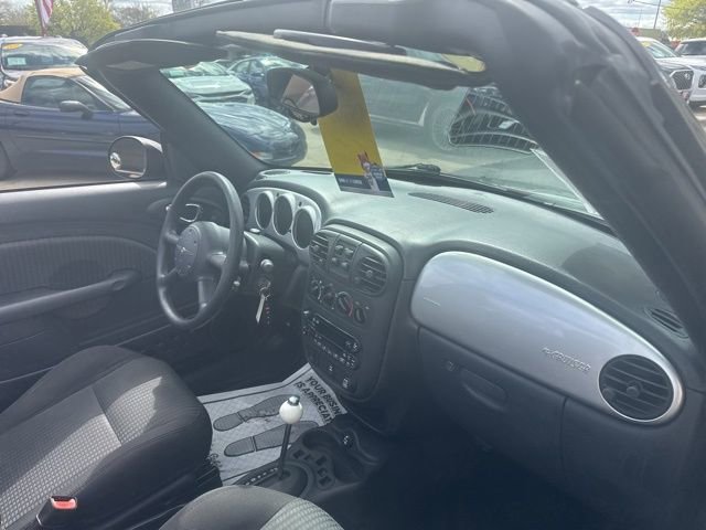 Used 2005 Chrysler PT Cruiser Touring FWD image 16