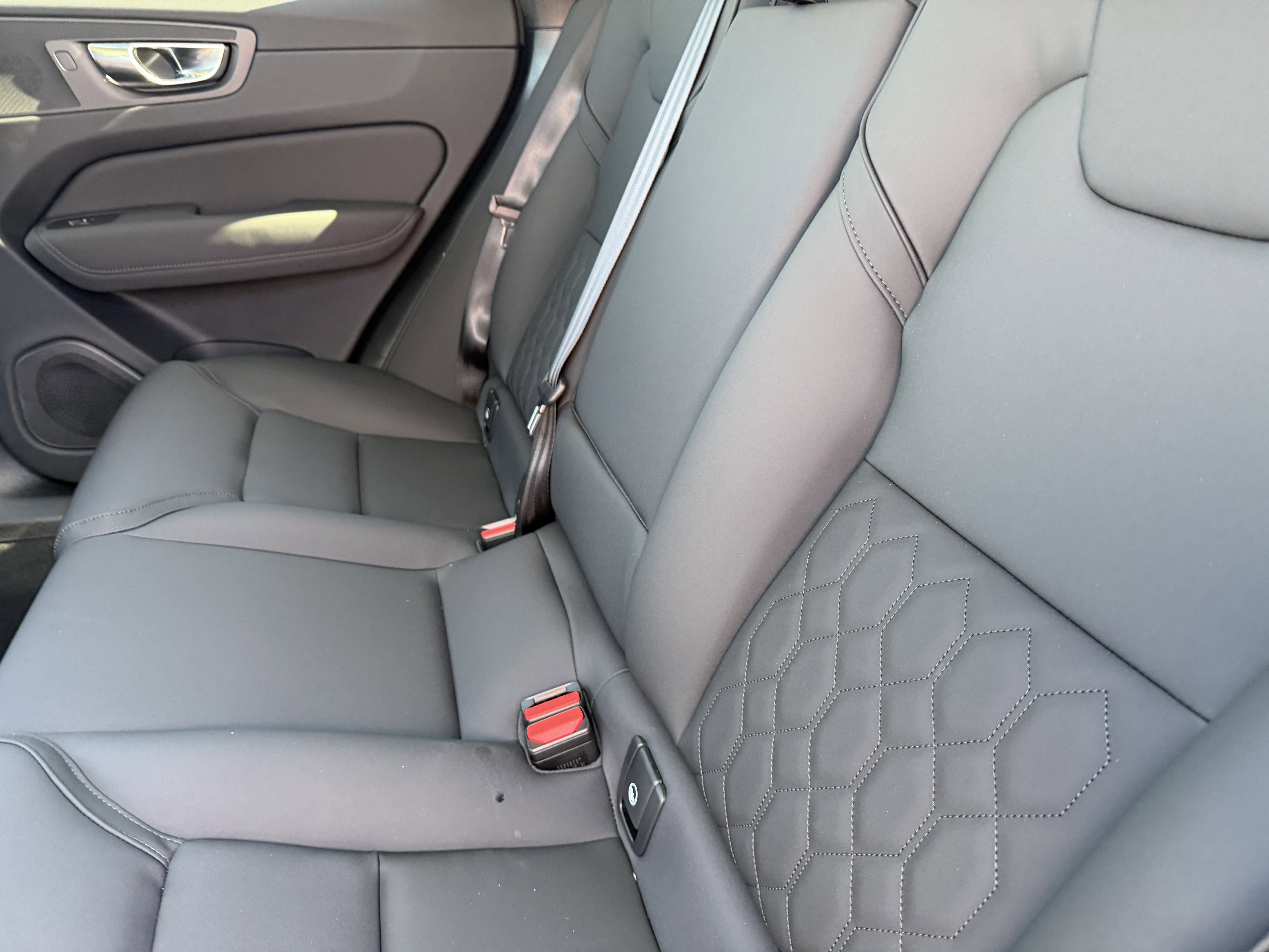 New 2026 Volvo XC60 B5 Core image 16