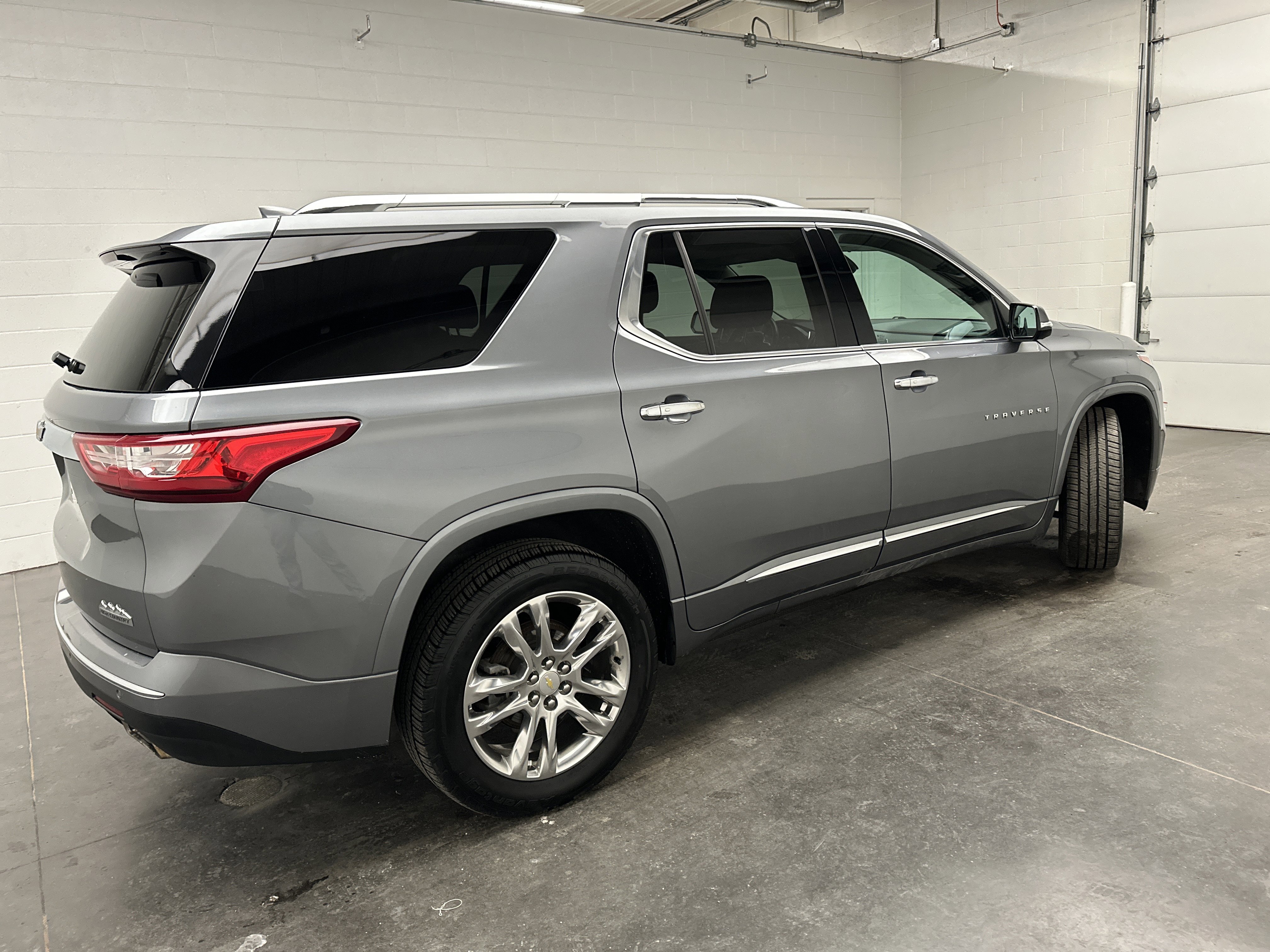 Used 2020 Chevrolet Traverse High Country image 9