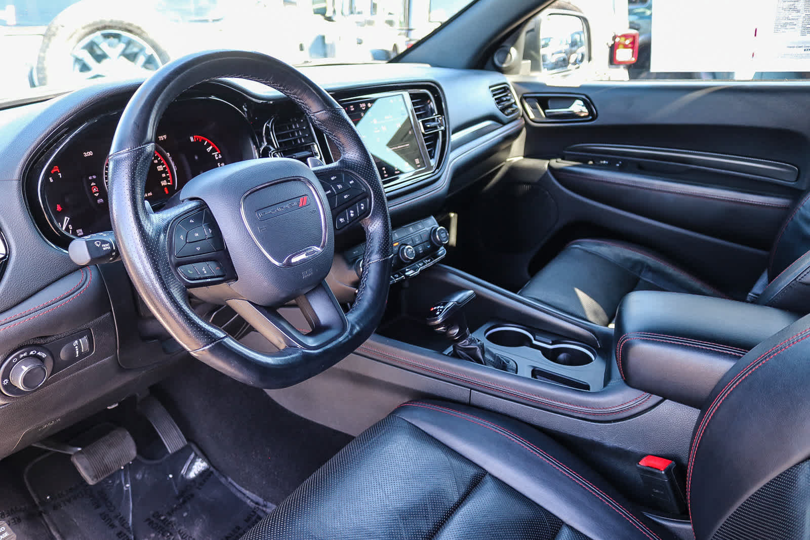 Used 2024 Dodge Durango GT RWD image 17