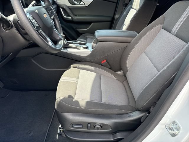 New 2025 Chevrolet Blazer LT w/ Midnight/Sport Edition AWD/4WD image 9