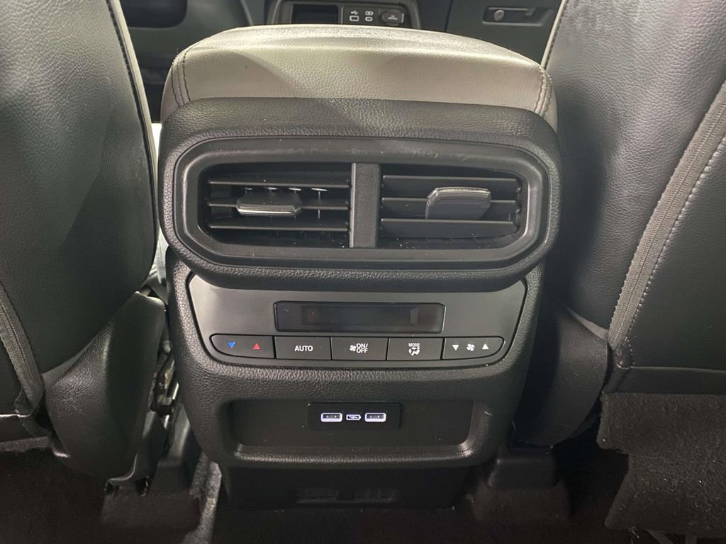 Used 2023 Honda Pilot EX-L image 12