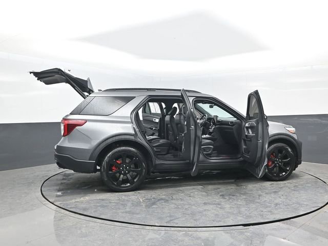 Used 2023 Ford Explorer ST w/ Technology Package image 38