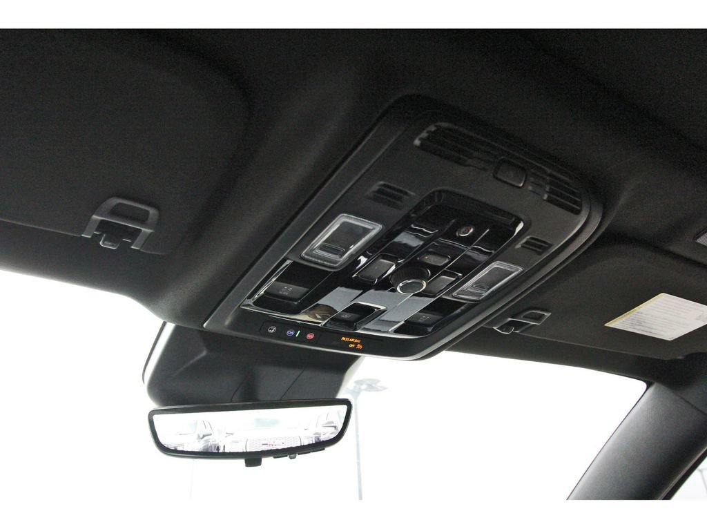 Used 2025 Cadillac Escalade ESV Sport AWD/4WD image 27