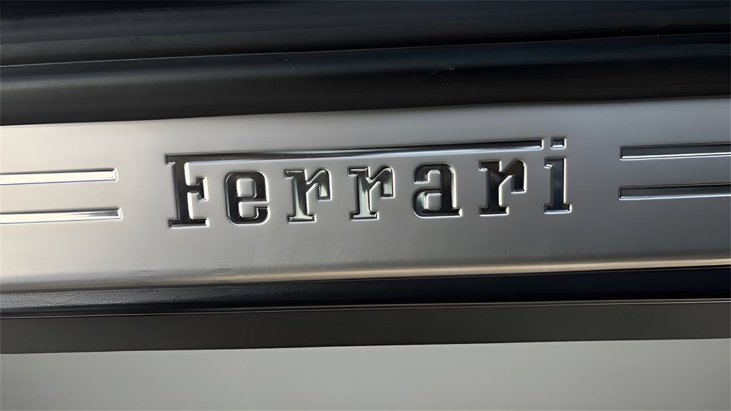 Used 2017 Ferrari GTC4Lusso image 24