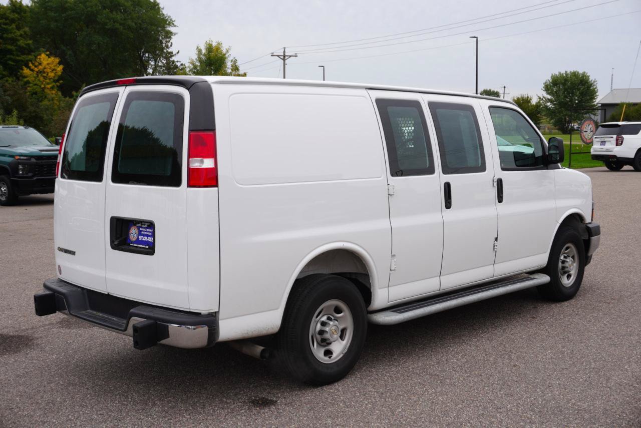 Used 2025 Chevrolet Express 2500 w/ Driver Convenience Package RWD image 5
