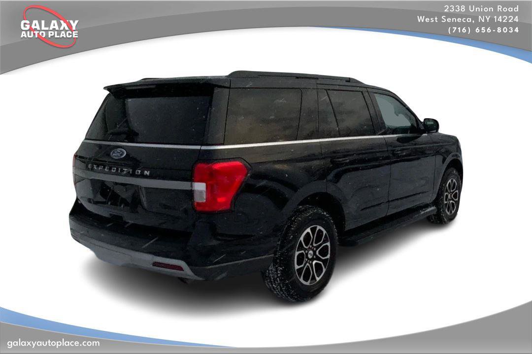 Used 2024 Ford Expedition XLT AWD/4WD image 5