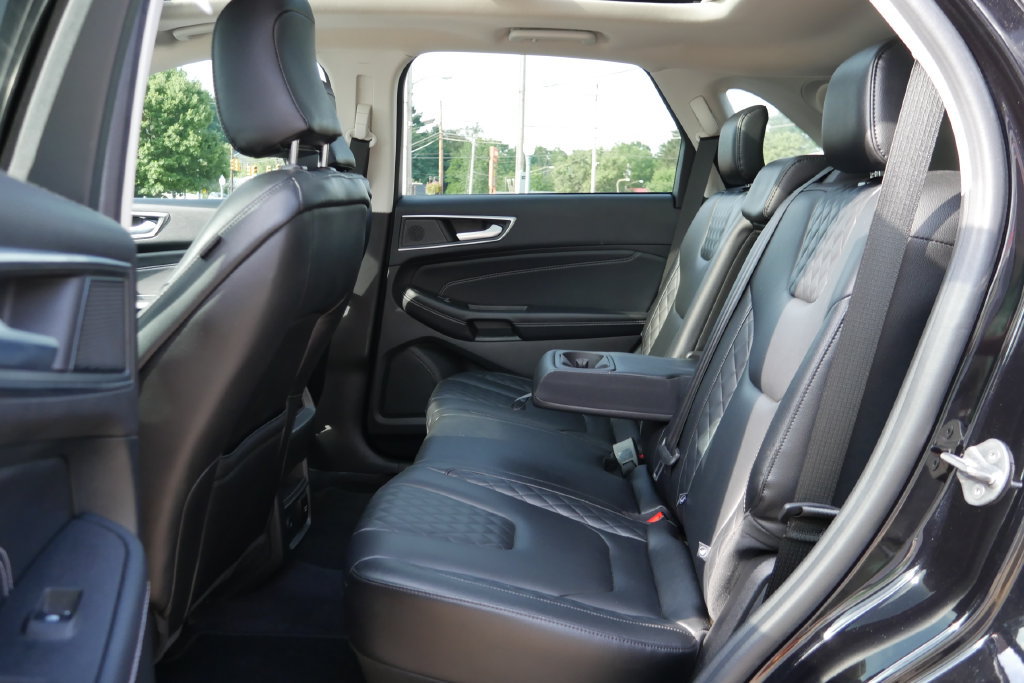 Used 2024 Ford Edge Titanium AWD/4WD image 14