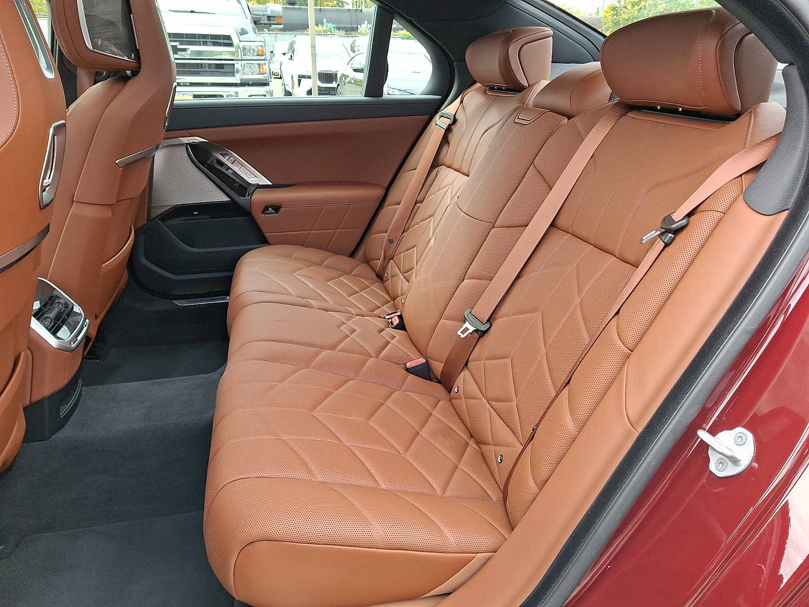 Used 2024 BMW 760i xDrive w/ Executive Package AWD/4WD image 8