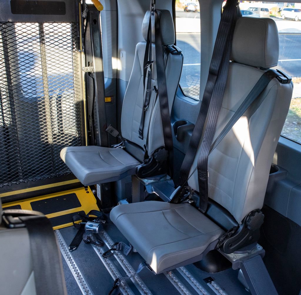 Used 2015 Ford Transit 350 XLT image 17