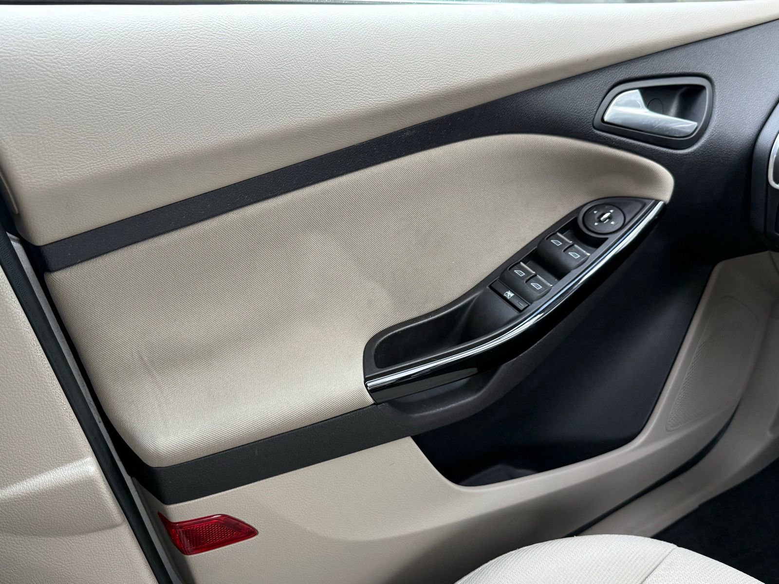 Used 2014 Ford Focus Electric Hatchback image 28