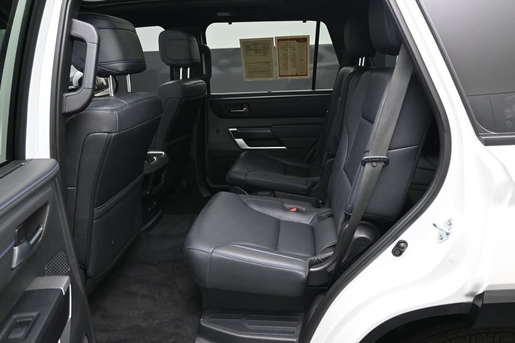 Certified 2025 Toyota Sequoia Platinum AWD/4WD image 29