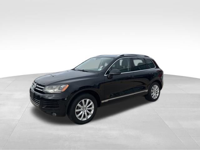 Used 2011 Volkswagen Touareg VR6 image 2