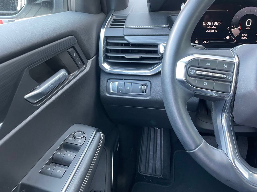 Used 2024 GMC Acadia Elevation FWD image 12