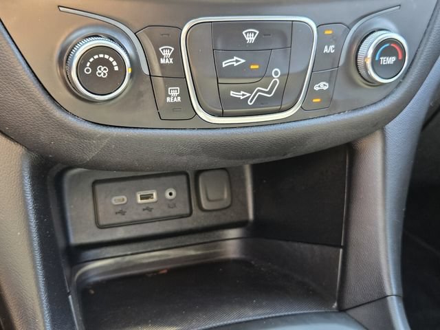 Used 2021 Chevrolet Equinox LT FWD image 19