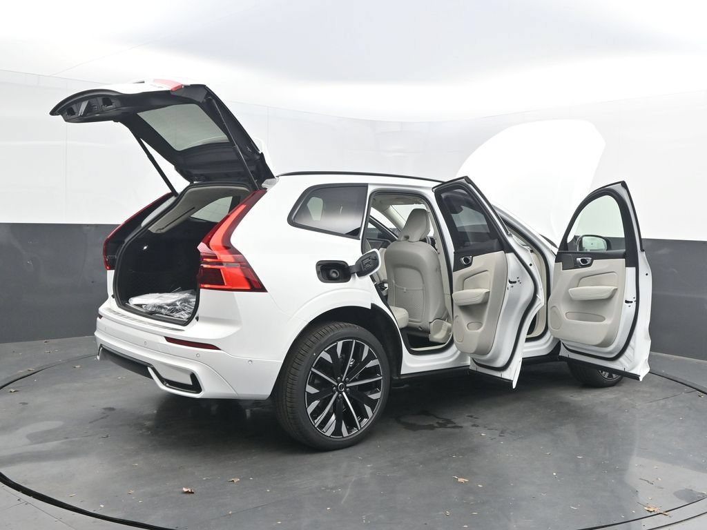 New 2026 Volvo XC60 B5 Ultra w/ Climate Package AWD/4WD image 39