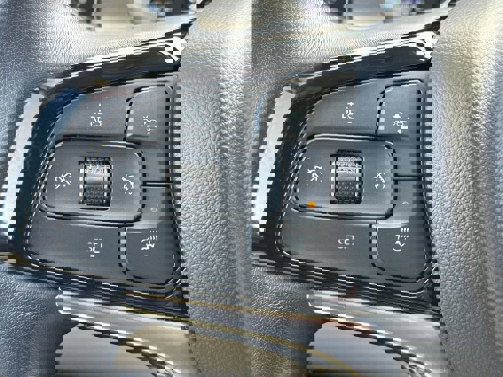 Used 2024 Buick Enclave Avenir image 22