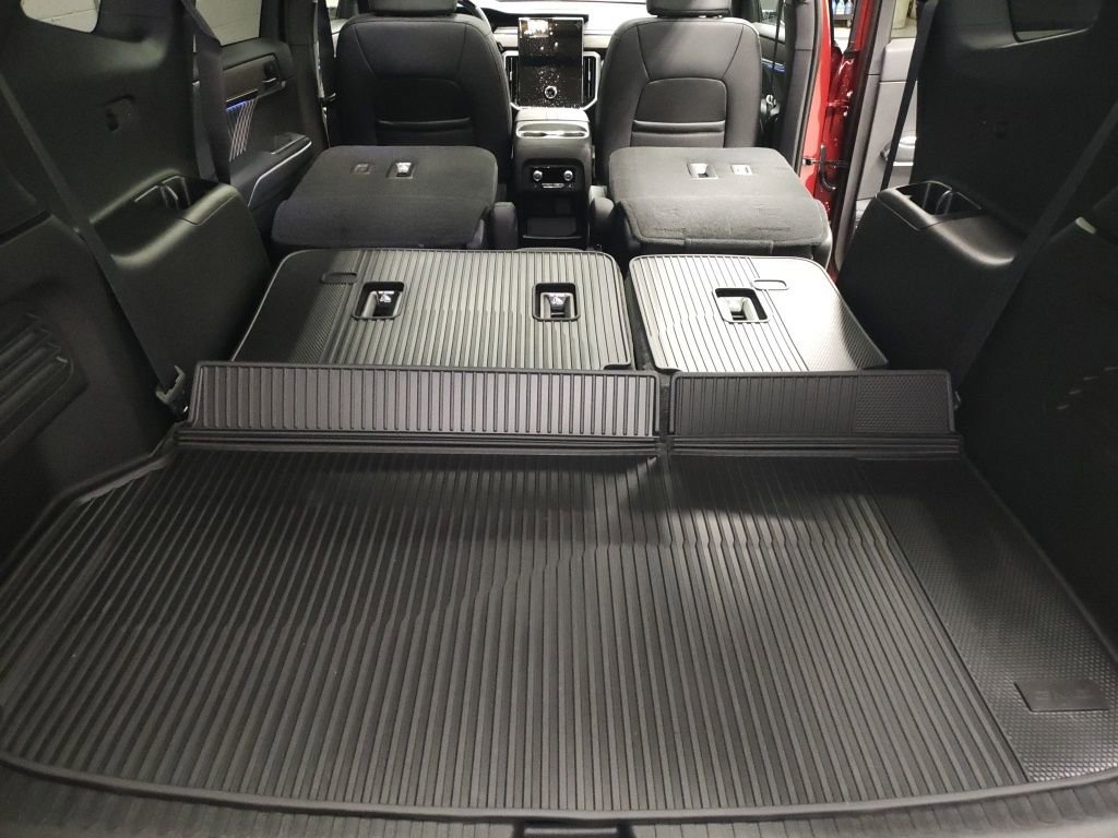 New 2026 GMC Acadia Denali w/ Super Cruise Package AWD/4WD image 17