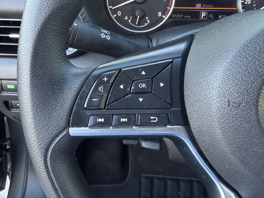 Used 2025 Nissan Sentra SV FWD image 11
