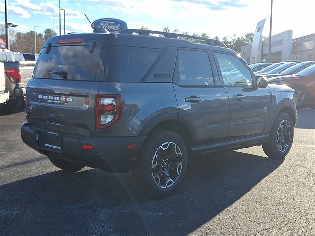 New 2025 Ford Bronco Sport Outer Banks image 3