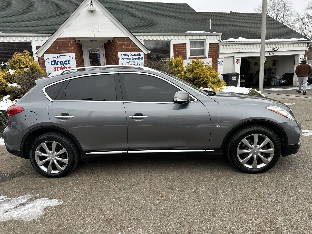 Used 2016 INFINITI QX50 AWD w/ Premium Plus Package image 9
