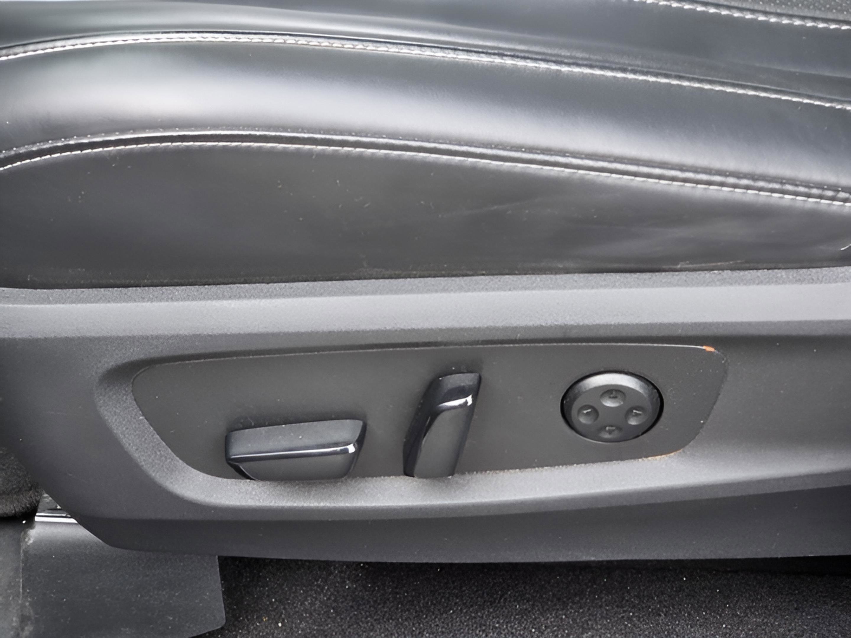 Used 2023 INFINITI QX60 Luxe w/ Vision Package image 13