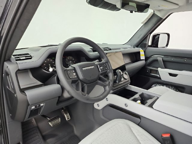 New 2026 Land Rover Defender 130 V8 AWD/4WD image 28