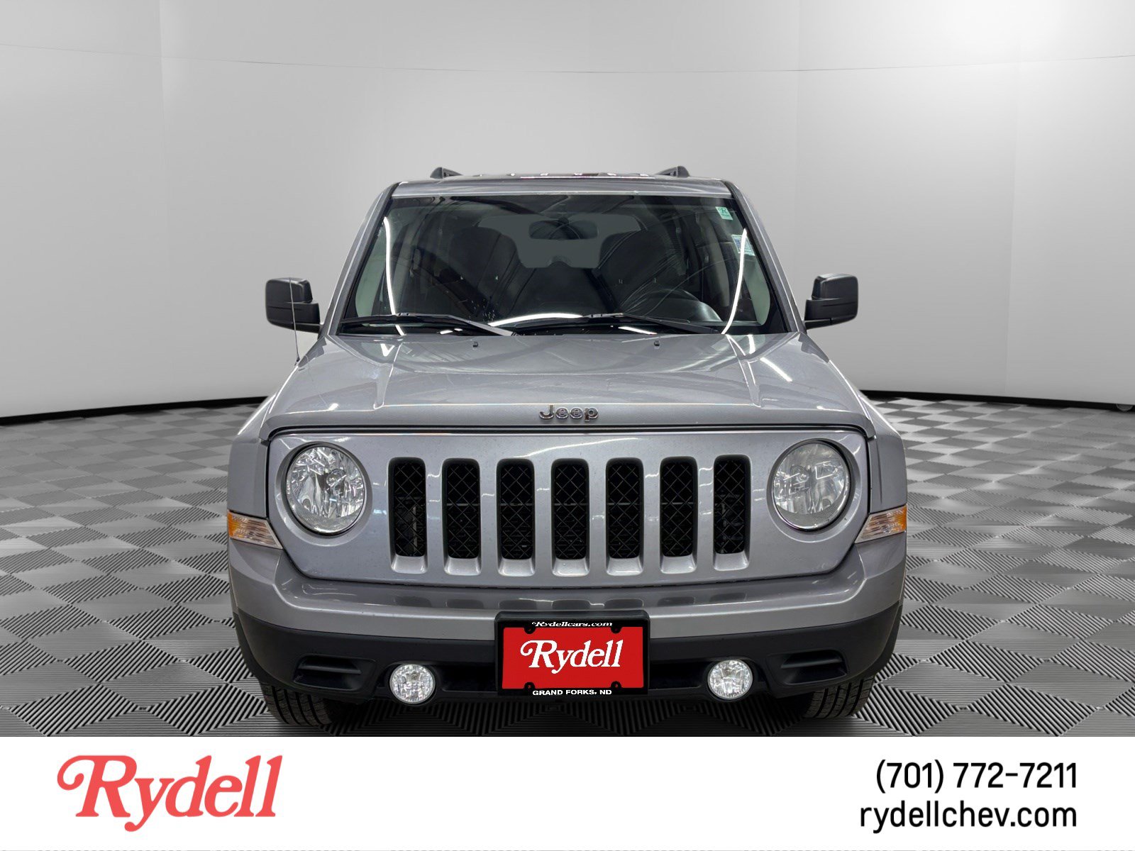 Used 2015 Jeep Patriot Sport w/ Power Value Group AWD/4WD image 8