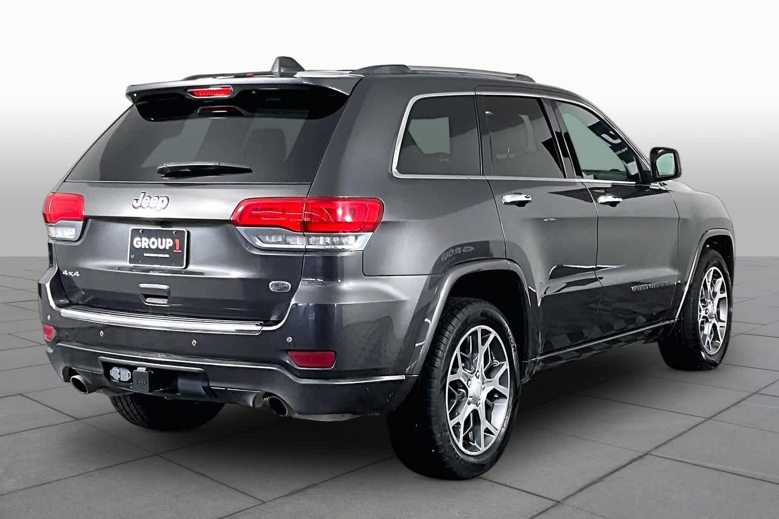 Used 2020 Jeep Grand Cherokee Overland AWD/4WD image 13