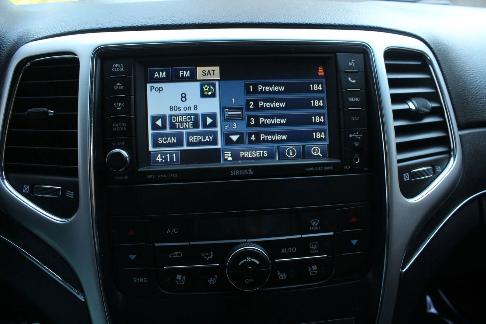 Used 2012 Jeep Grand Cherokee SRT8 AWD/4WD image 31