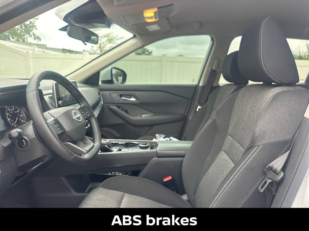 Certified 2026 Nissan Rogue SV AWD/4WD image 43