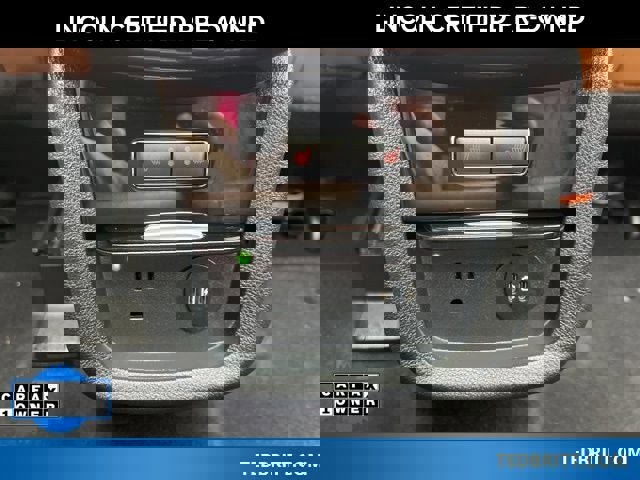 Used 2023 Lincoln Nautilus Reserve image 16