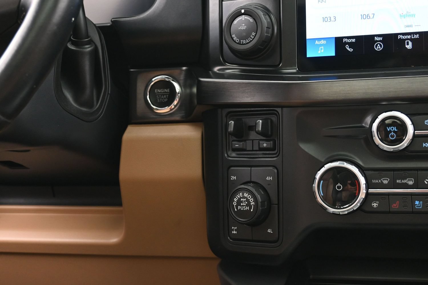 Used 2023 Ford F250 Lariat w/ Lariat Ultimate Package AWD/4WD image 37