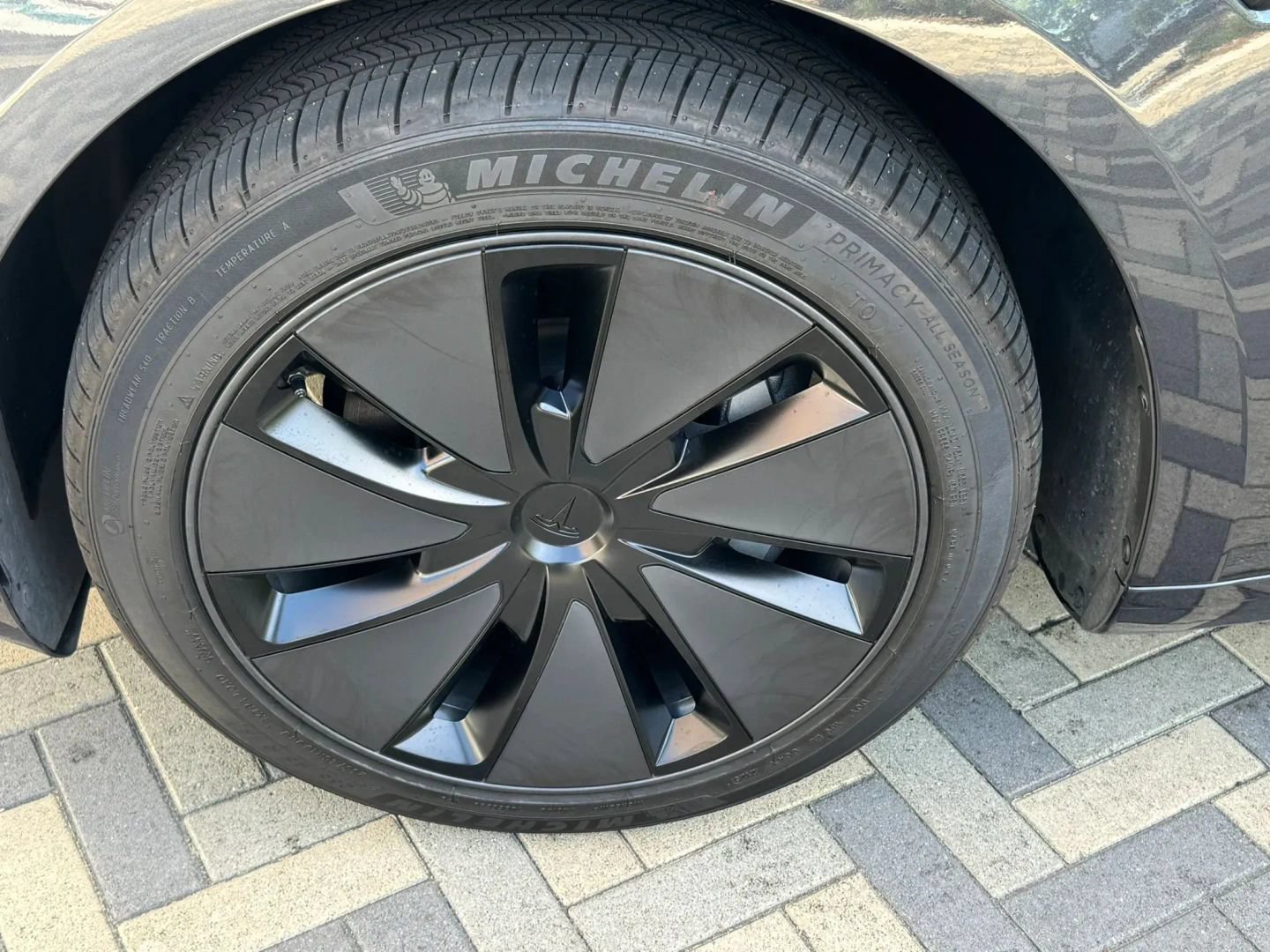 Used 2025 Tesla Model 3 Long Range RWD image 38