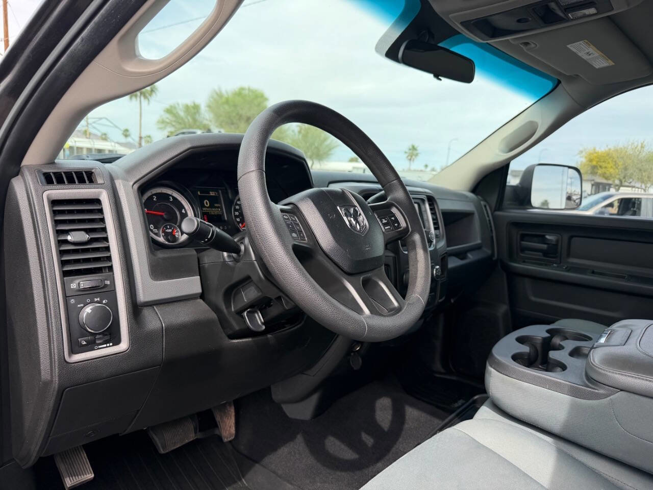 Used 2018 RAM 2500 Tradesman w/ Chrome Appearance Group image 16