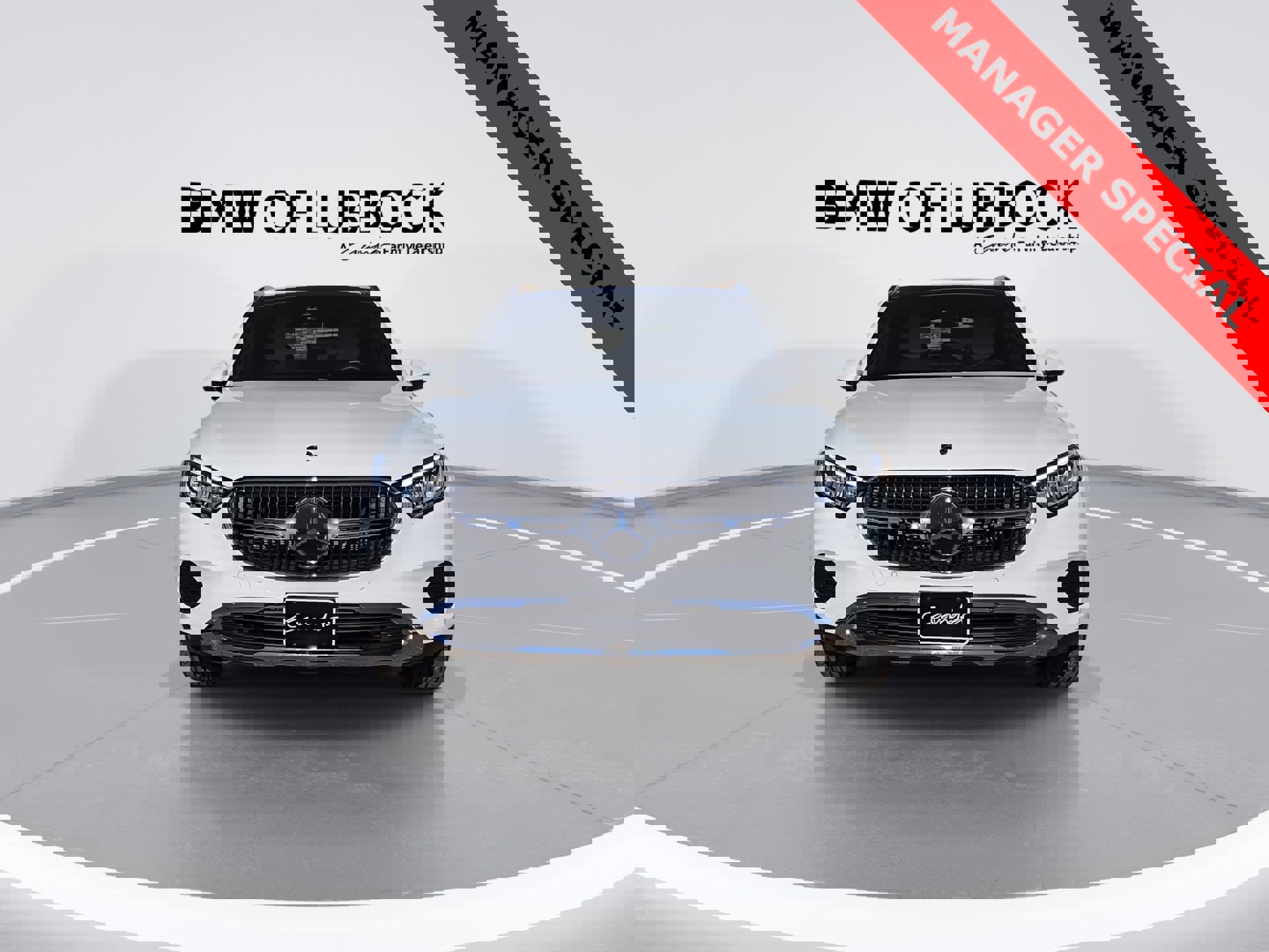 Used 2025 Mercedes-Benz GLC 300 4MATIC image 3