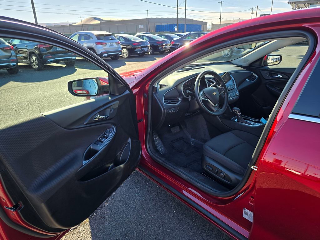 Used 2023 Chevrolet Malibu RS w/ LPO, Floor Liner Package image 19