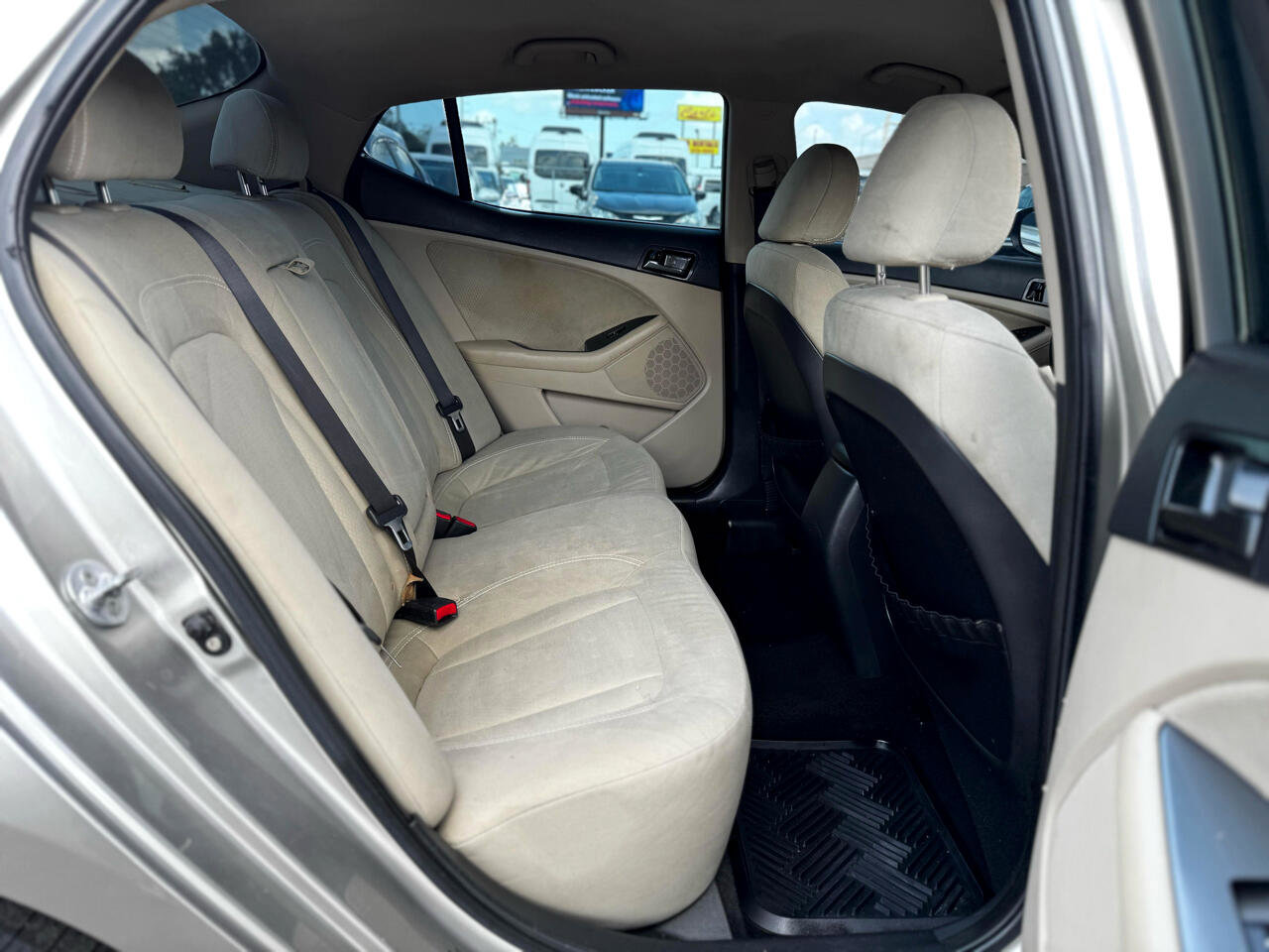 Used 2011 Kia Optima LX w/ Convenience Pkg image 11