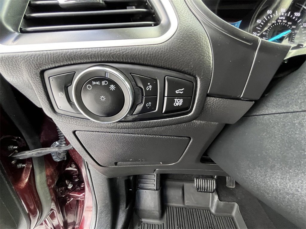 Certified 2024 Ford Edge SEL w/ Convenience Package image 16