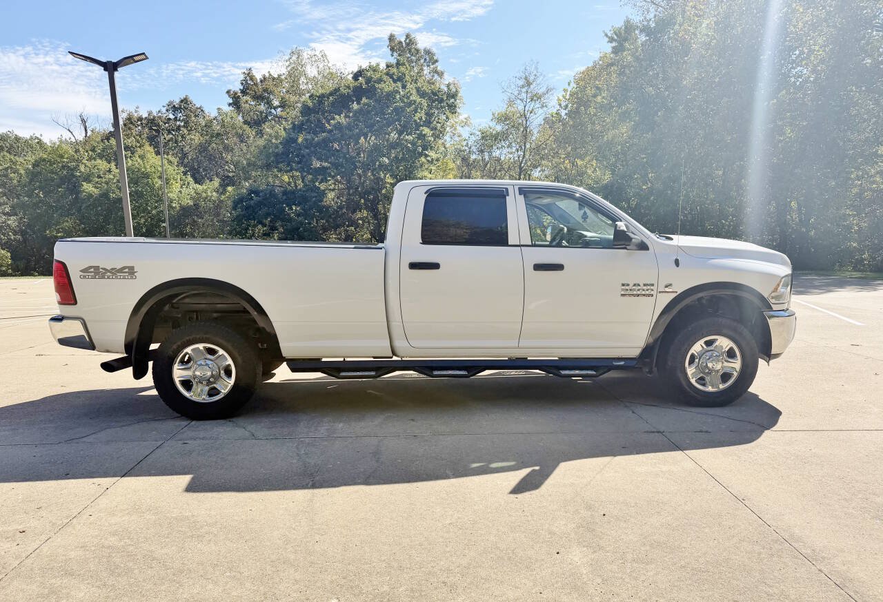 Used 2017 RAM 2500 Tradesman w/ Chrome Appearance Group AWD/4WD image 4