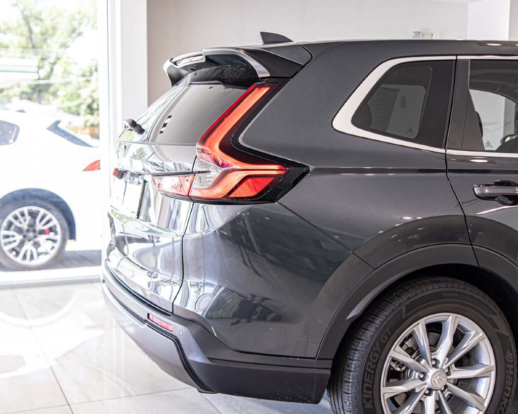 Used 2025 Honda CR-V EX-L image 12