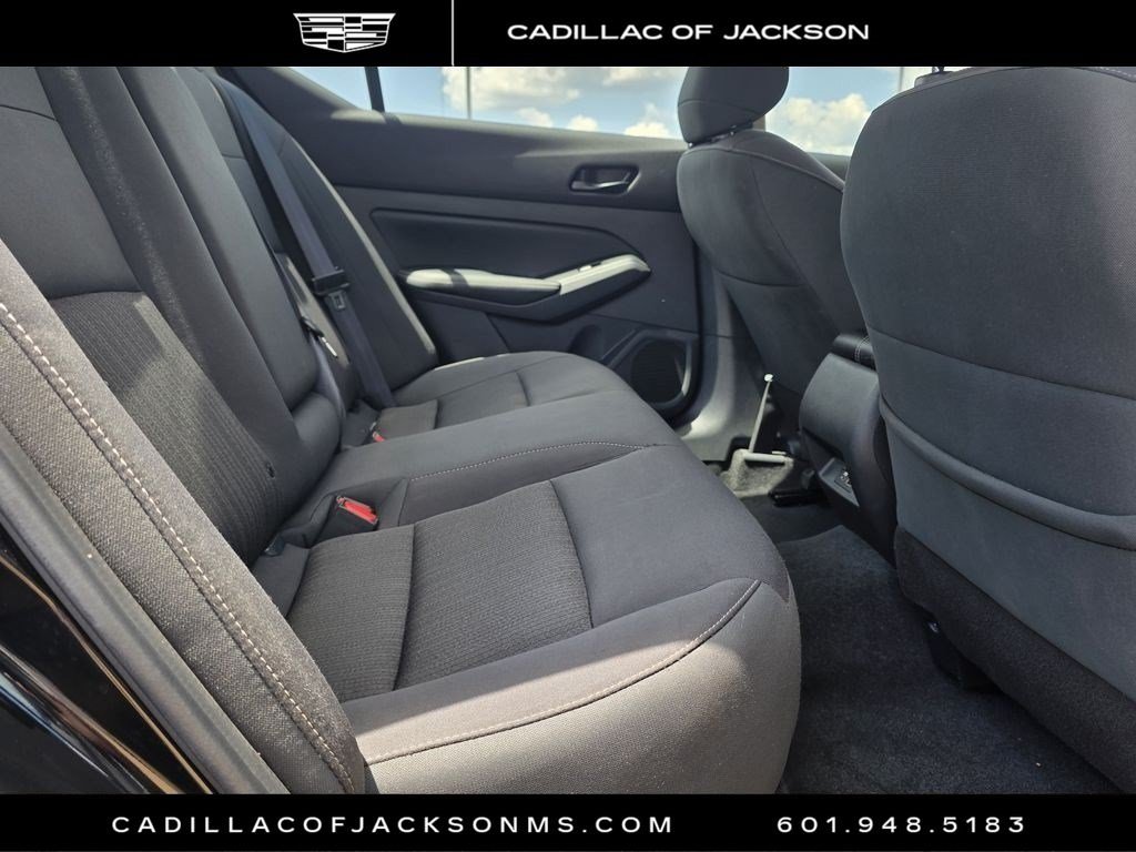 Used 2025 Nissan Altima 2.5 SV FWD image 28